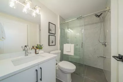 Entry Foyer Photo of 7815 Shaughnessy Street, Vancouver, BC