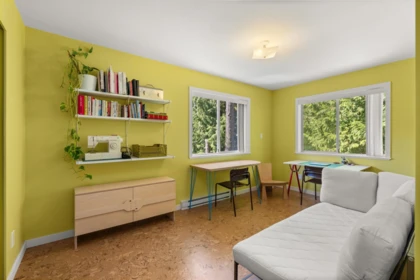 Basement Recreation Room Photo of 8044 Dogwood Drive, Halfmoon Bay, BC