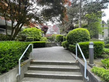 220 8460 Ackroyd Road, Richmond, BC, Richmond — Apartment/Condo for sale