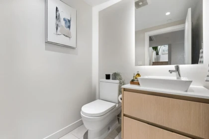 Guest Bathroom Photo of 611 1500 Fern Street, North Vancouver, BC
