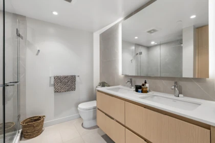 Laundry Room Photo of 611 1500 Fern Street, North Vancouver, BC