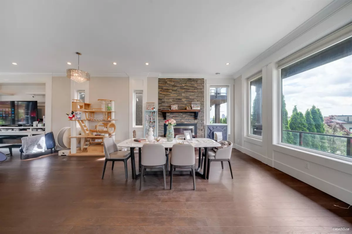 Dining Area Photo of 8 Glynde Avenue, Burnaby, BC