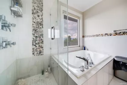 Swimming Pool Photo of 8 Glynde Avenue, Burnaby, BC