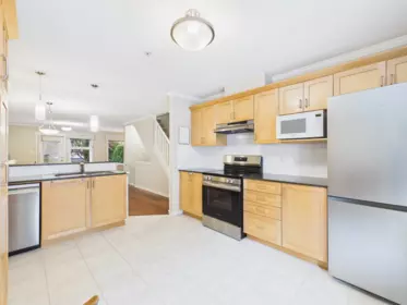 Kitchen Island Photo of 6 6498 Elgin Avenue, Burnaby, BC
