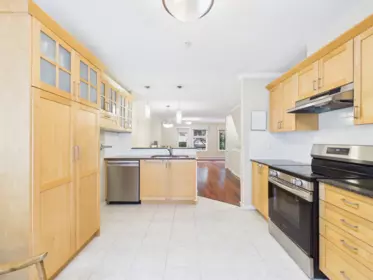 Kitchen Photo of 6 6498 Elgin Avenue, Burnaby, BC