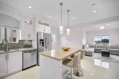 4986 Inman Avenue, Burnaby, BC, Burnaby — Half Duplex for sale