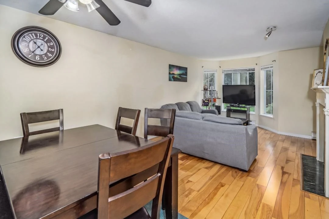 Living Room Photo of 112 15130 108 Avenue, Surrey, BC