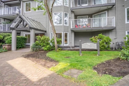 Hot Tub / Spa Photo of 112 15130 108 Avenue, Surrey, BC