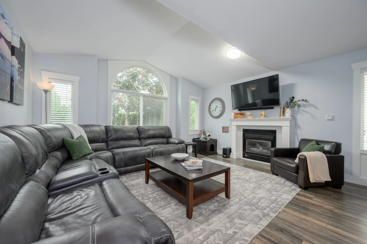 Family Room Photo of 7855 Cedar Street, Mission, BC