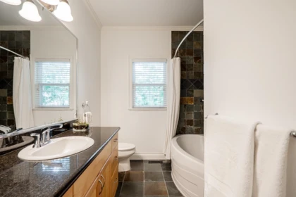 Hallway Photo of 2440 124b Street, Surrey, BC