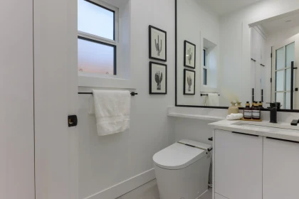 Primary Bathroom Photo of 1 4742 St. Catherines Street, Vancouver, BC
