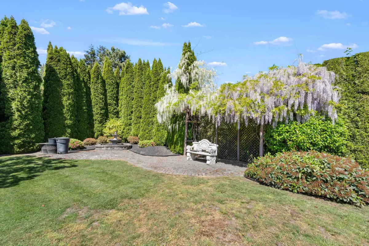 Living Room Photo of 15791 39a Avenue, Surrey, BC