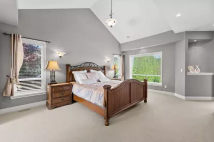 Basement Recreation Room Photo of 15791 39a Avenue, Surrey, BC