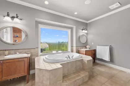 Entry Foyer Photo of 15791 39a Avenue, Surrey, BC