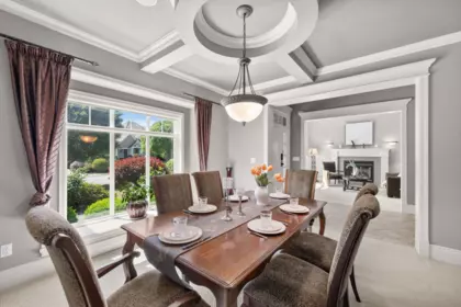 Kitchen Island Photo of 15791 39a Avenue, Surrey, BC