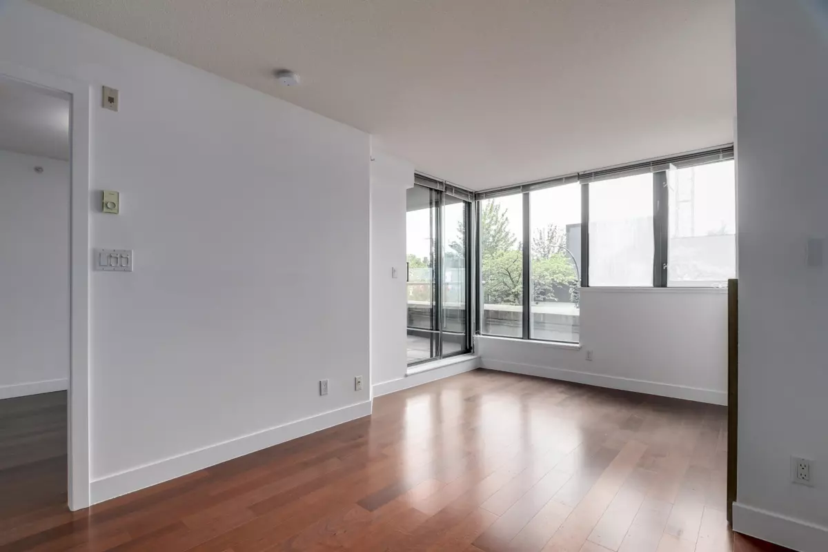 Family Room Photo of 221 3228 Tupper Street, Vancouver, BC