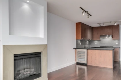Kitchen Island Photo of 221 3228 Tupper Street, Vancouver, BC