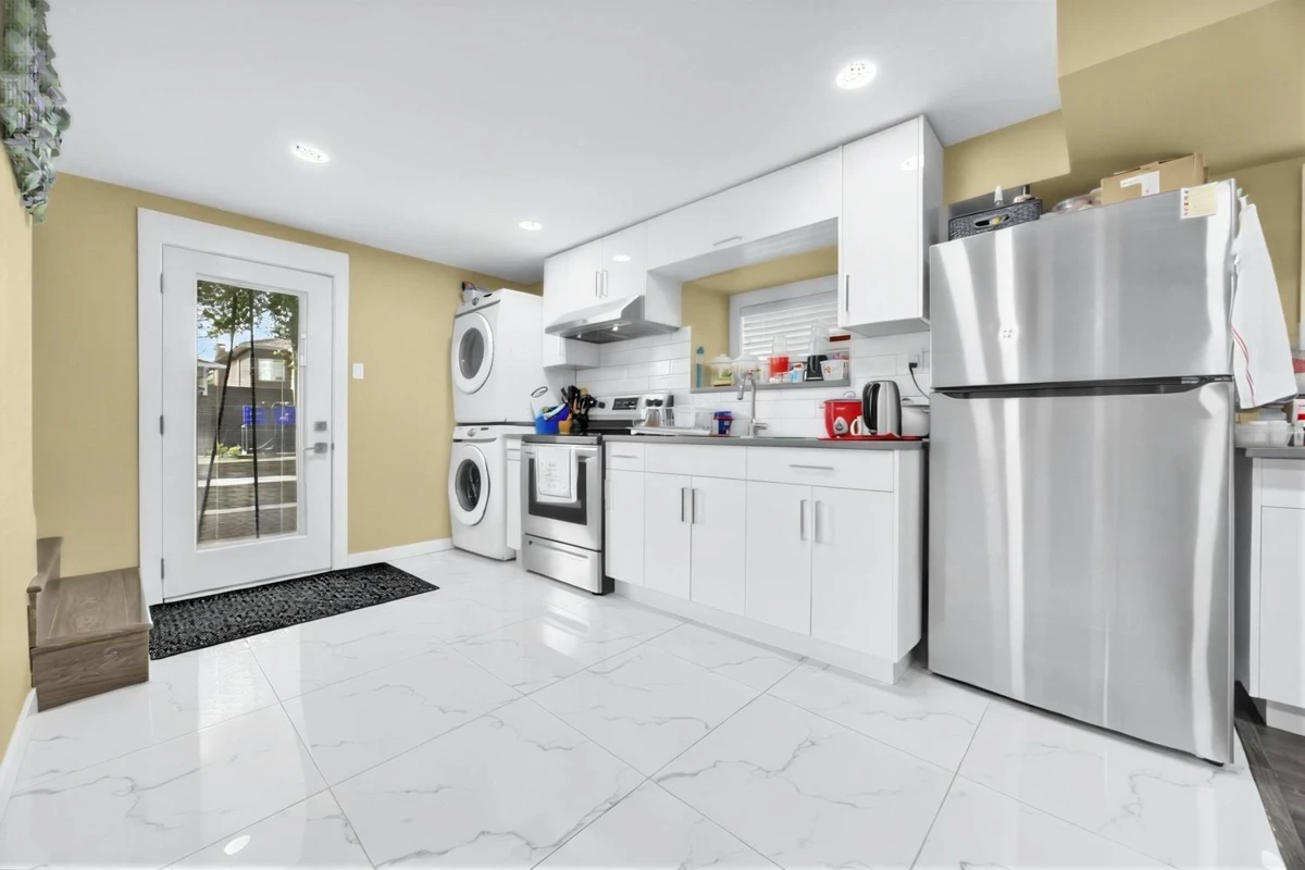 Dining Area Photo of 4967 Spencer Street, Vancouver, BC