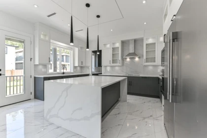 Kitchen Island Photo of 20133 27 Avenue, Langley, BC