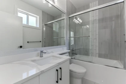 Powder Room Photo of 20133 27 Avenue, Langley, BC