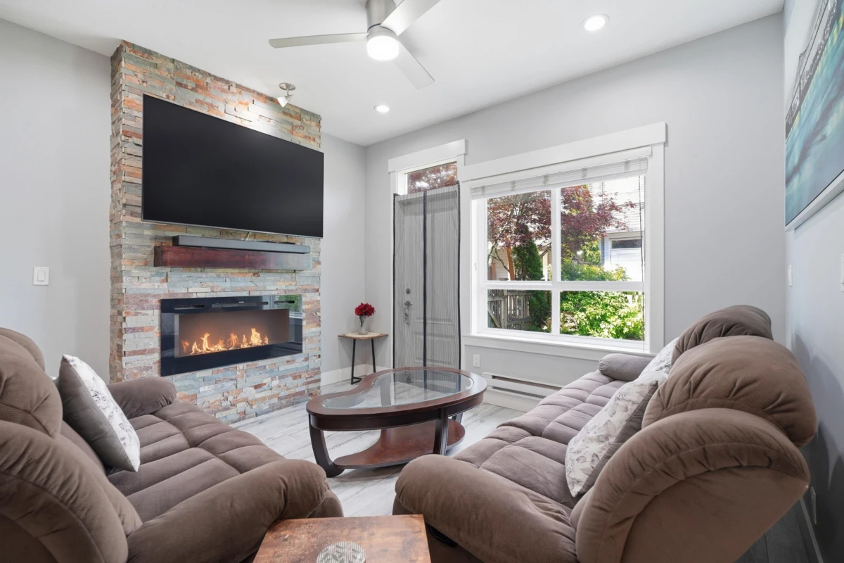 Living Room Photo of 62 7298 199a Street, Langley, BC