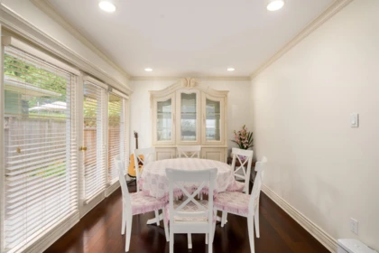 Breakfast Nook Photo of 1393 Mathers Avenue, West Vancouver, BC