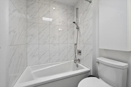 Office / Den Photo of 2 252 E 19th Street, North Vancouver, BC