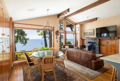 Breakfast Nook Photo of 1299 Fairweather Road, Bowen Island, BC
