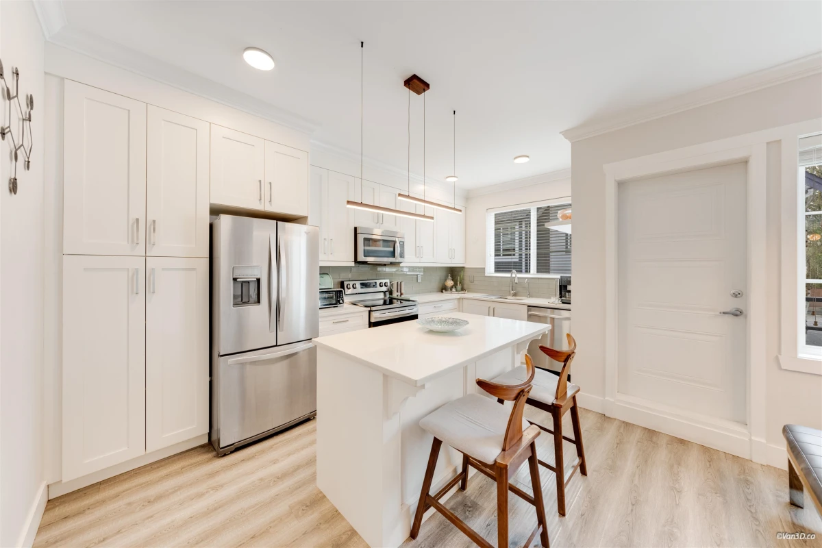 Dining Area Photo of 9 6767 196 Street, Surrey, BC