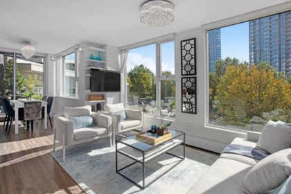 Kitchen Island Photo of 307 1009 Expo Boulevard, Vancouver, BC