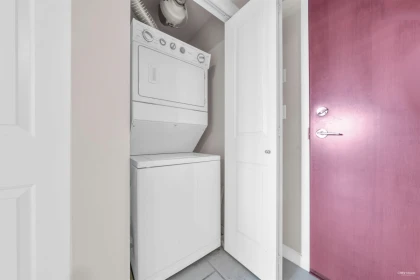 Powder Room Photo of 606 814 Royal Avenue, New Westminster, BC