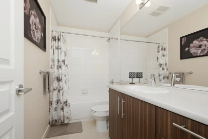 Hallway Photo of 71 31032 Westridge Place, Abbotsford, BC