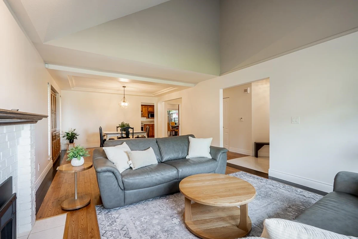 Family Room Photo of 18956 59 Avenue, Surrey, BC