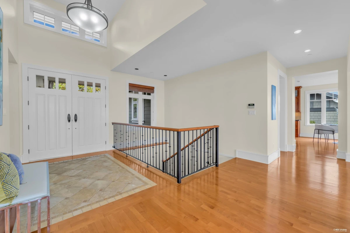 Dining Area Photo of 2673 Folkestone Way, West Vancouver, BC