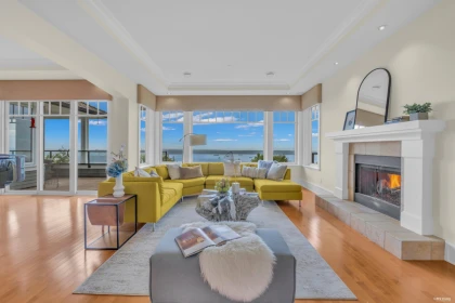 Breakfast Nook Photo of 2673 Folkestone Way, West Vancouver, BC