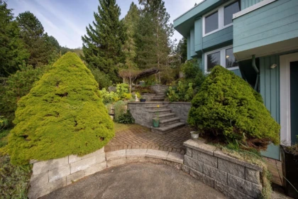 Front Yard Photo of 1597 Isleview Lane, Bowen Island, BC