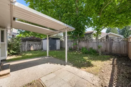 Garden / Landscaping Photo of 11484 207 Street, Maple Ridge, BC