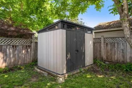 Hot Tub / Spa Photo of 11484 207 Street, Maple Ridge, BC