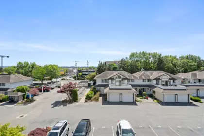 Loft / Bonus Room Photo of 301 19645 64 Avenue, Langley, BC