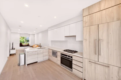 Primary Bedroom Photo of 675 W 30th Avenue, Vancouver, BC