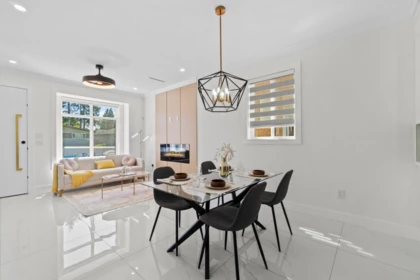 Breakfast Nook Photo of 8073 18TH AVENUE, Burnaby BC V3N 1J9