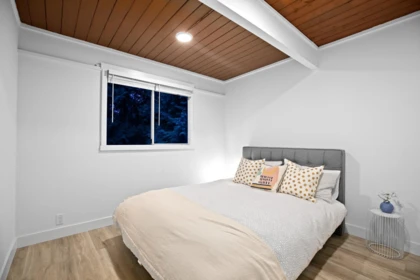 Bedroom 3 Photo of 530 Hadden Drive, West Vancouver, BC