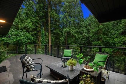 Swimming Pool Photo of 530 Hadden Drive, West Vancouver, BC