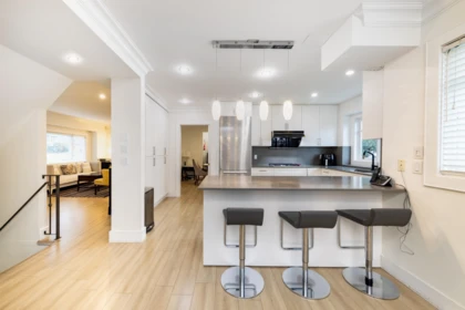 Kitchen Island Photo of 3389 W 21st Avenue, Vancouver, BC