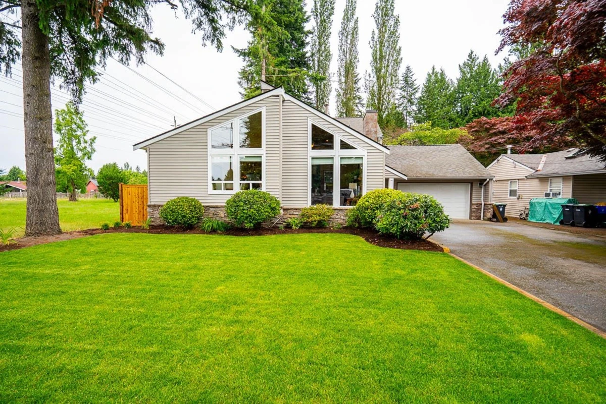 Living Room Photo of 9508 204 Street, Langley, BC