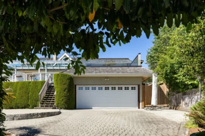 Swimming Pool Photo of 2308 Inglewood Avenue, West Vancouver, BC