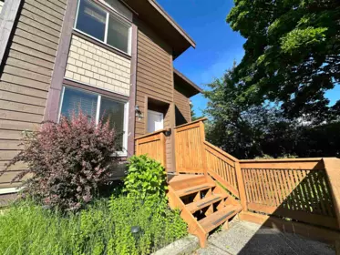 Walk-In Closet Photo of 3 308 Highland Way, Port Moody, BC