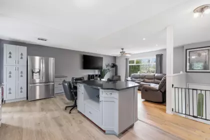 Kitchen Island Photo of 26744 33 Avenue, Langley, BC
