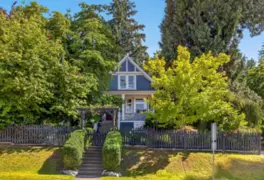 2201 St George Street, Port Moody, BC