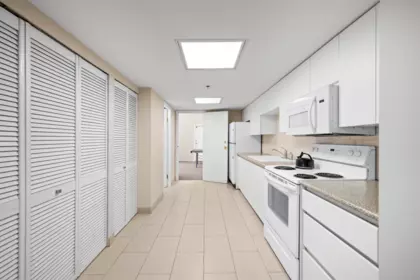 Hallway Photo of 106 503 W 16th Avenue, Vancouver, BC